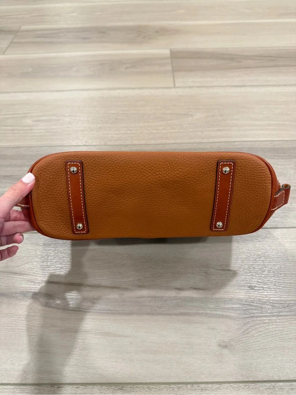 Dooney & Bourke Pebble Grain Small Zip Satchel In Caramel